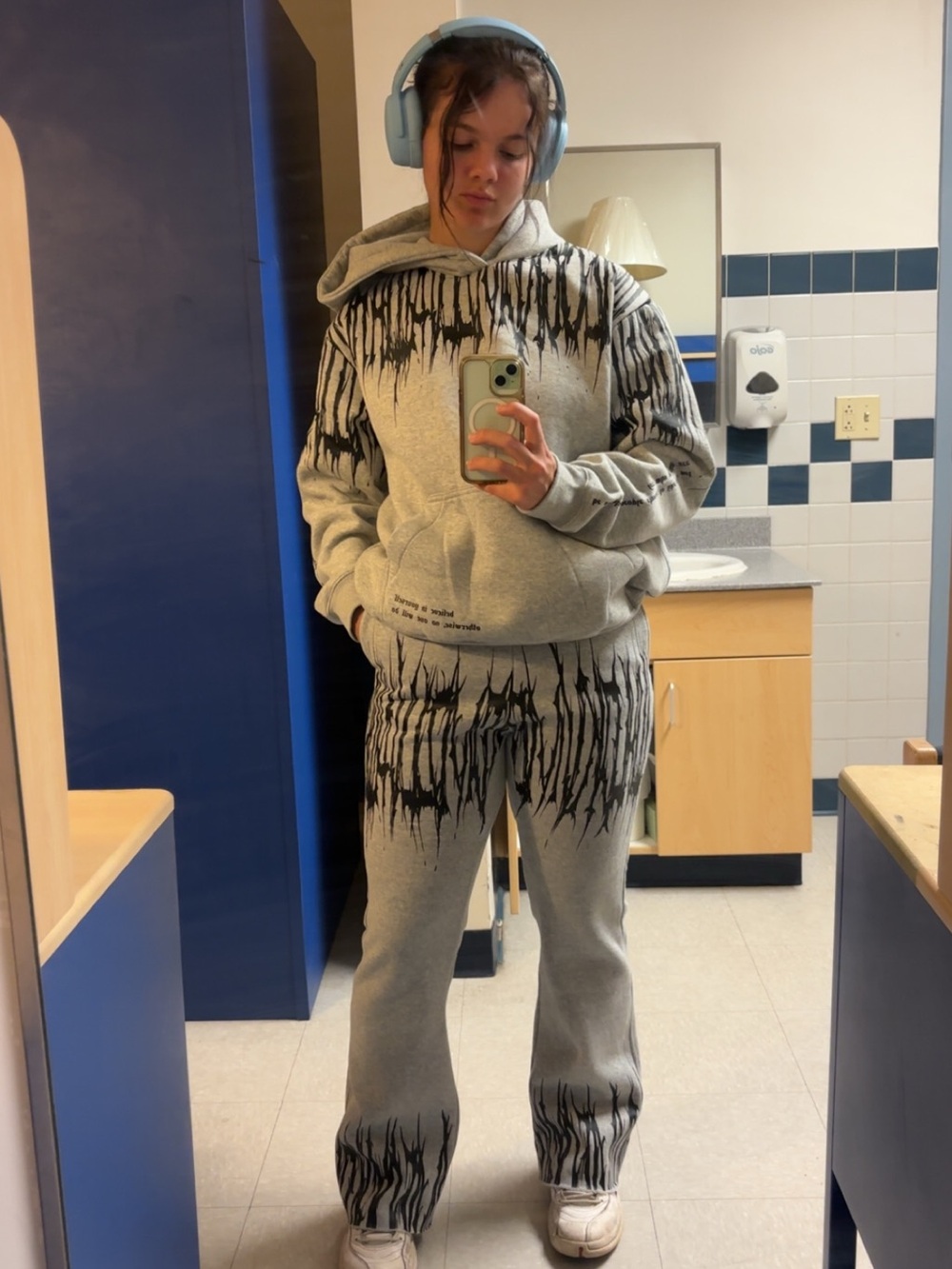 Gray Tie-Dye Hoodie & Sweatpants Set - Casual Women's Loungewear